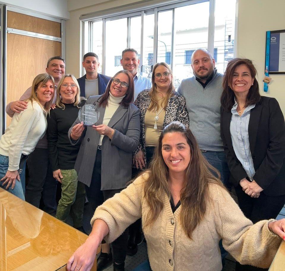 Equipo de ArgenConsultores en un encuentro